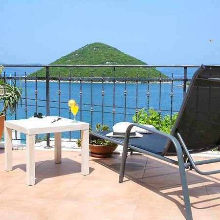 Spacious Apartment Lucia Prozura Bagian luar foto