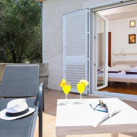Spacious Apartment Lucia Prozura Bagian luar foto