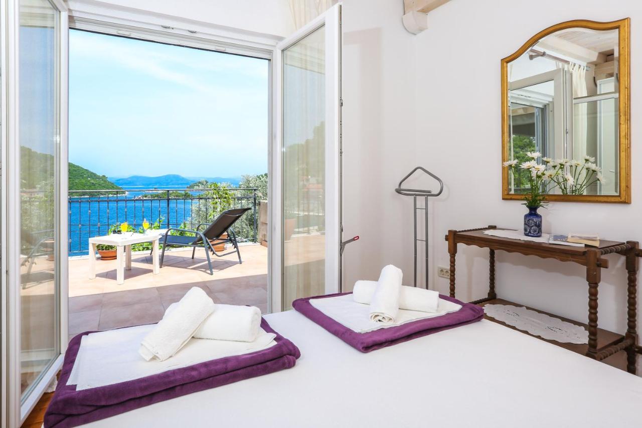 Spacious Apartment Lucia Prozura Bagian luar foto