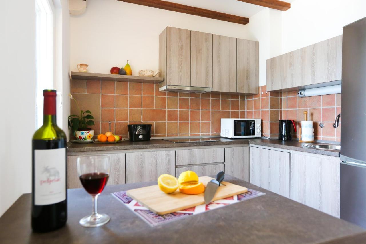 Spacious Apartment Lucia Prozura Bagian luar foto