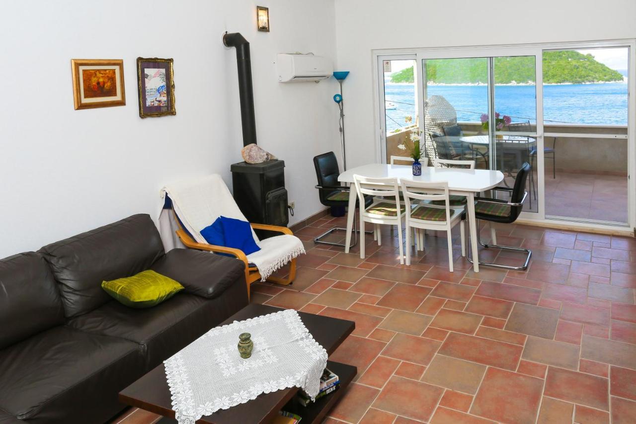 Spacious Apartment Lucia Prozura Bagian luar foto