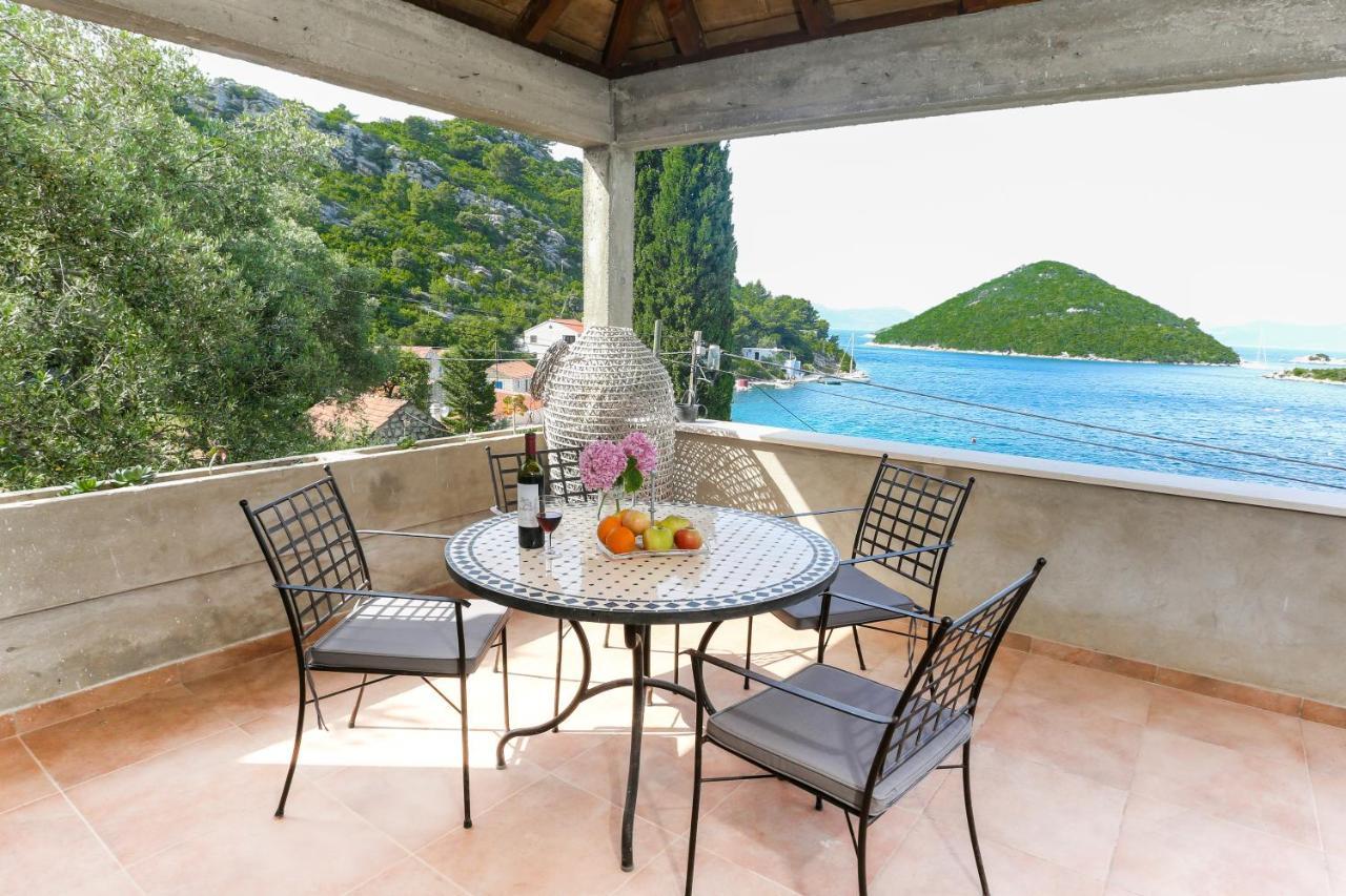 Spacious Apartment Lucia Prozura Bagian luar foto