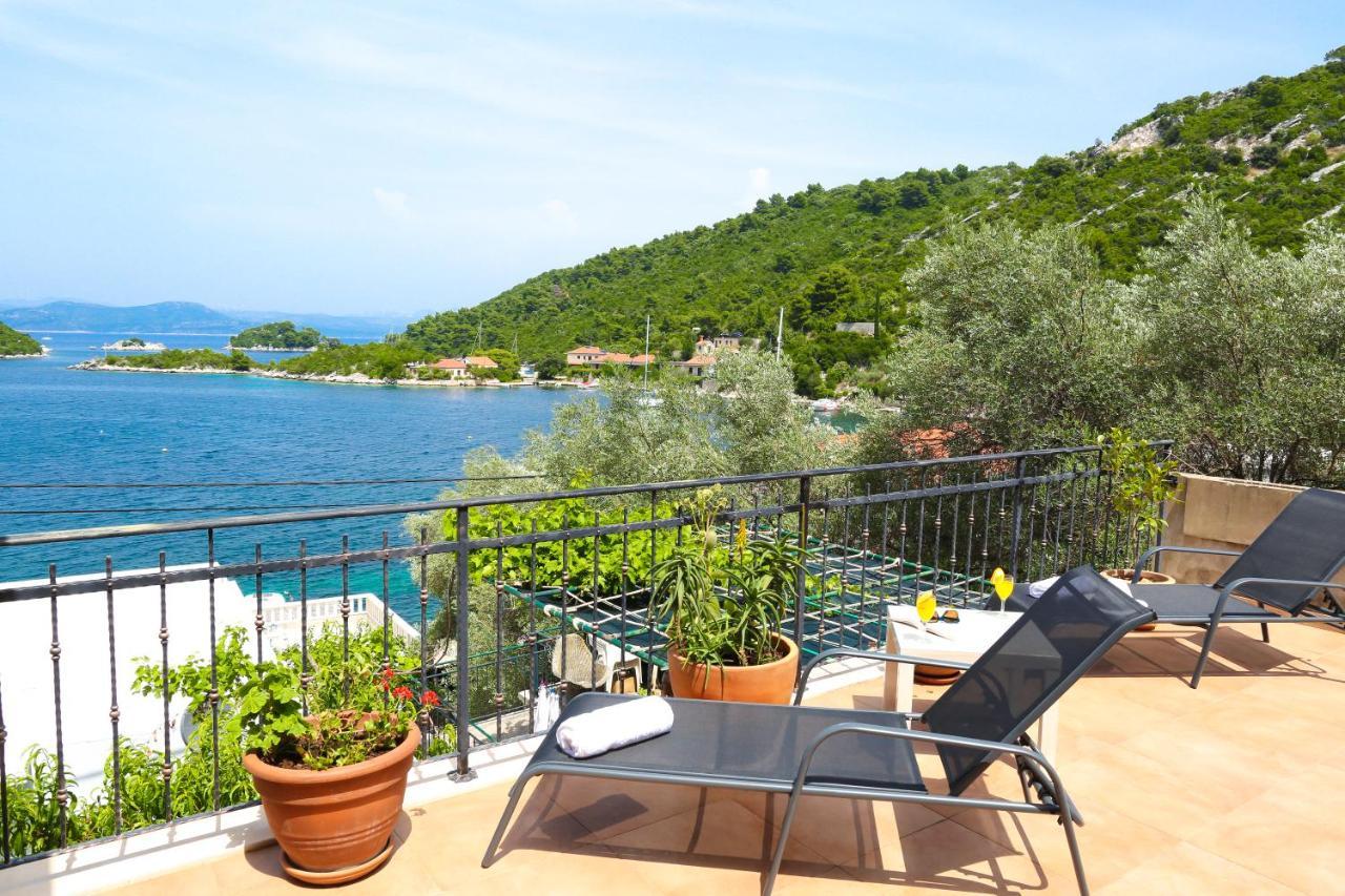 Spacious Apartment Lucia Prozura Bagian luar foto